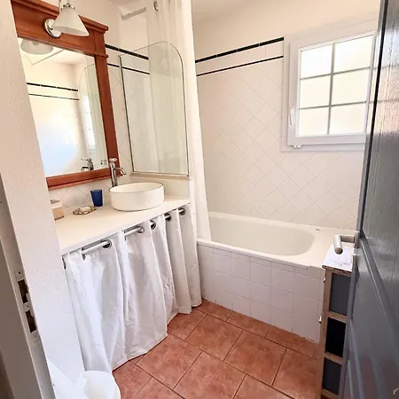 Maison Lilou, Pierre Et Vacances, Avec Piscine, Vue Golf, A 10 Min A Pied, Linge Inclus Nyaraló