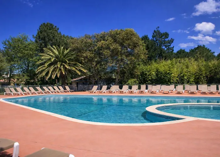 Maison Lilou , Avec Piscine, Sur Le Golf, A 10 Min A Pied *